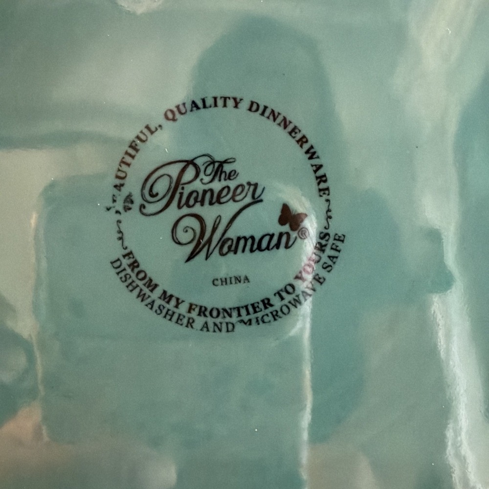 Set of 4 Pioneer Woman Cowgirl Lace Teal 8.5" Salad Dessert Luncheon Plates - Picture 4 of 8